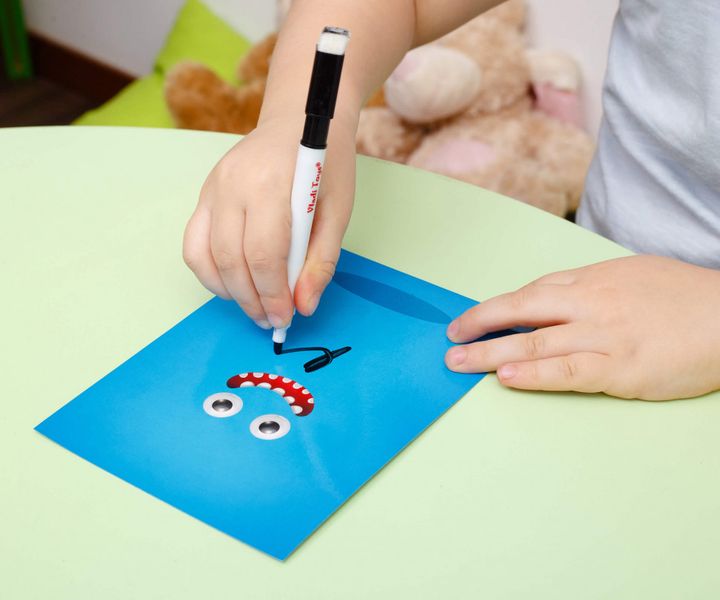Развивающая игра для малышей «Пиши и стирай. Монстрики» VT5010-18 с маркером фото